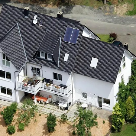 Apartment Mit Eigener Terrasse In Homberg, Cleaning Included *