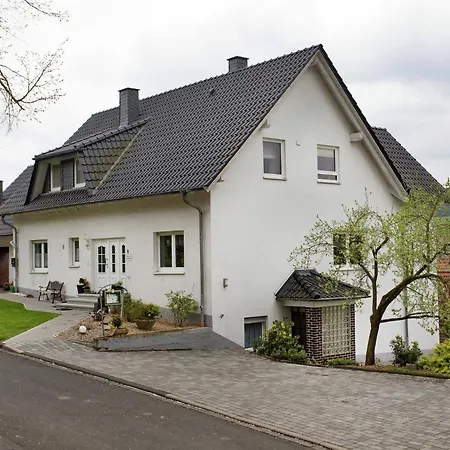 Mit Eigener Terrasse In Homberg, Cleaning Included Apartment Rodemann