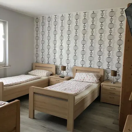 Apartment Mit Eigener Terrasse In Homberg, Cleaning Included