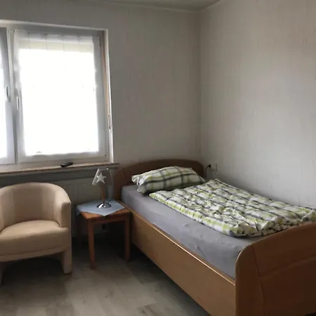 Apartment Mit Eigener Terrasse In Homberg, Cleaning Included Rodemann